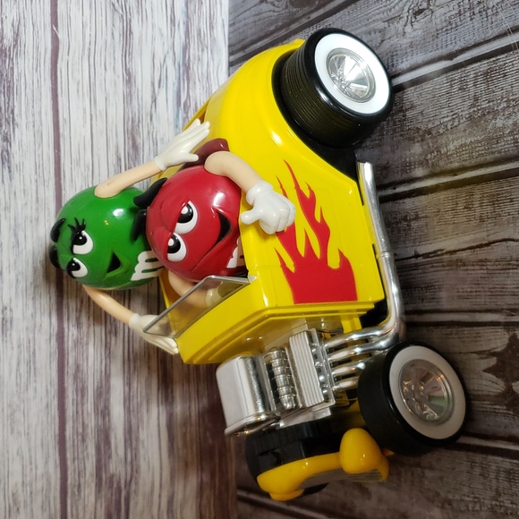 M&M’s “Rebel Without a Clue” Hot Rod Dispenser M&M's Green & Red - Picture 1 of 3